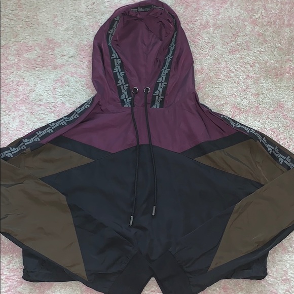 LF Crop Hoodie - Picture 1 of 2